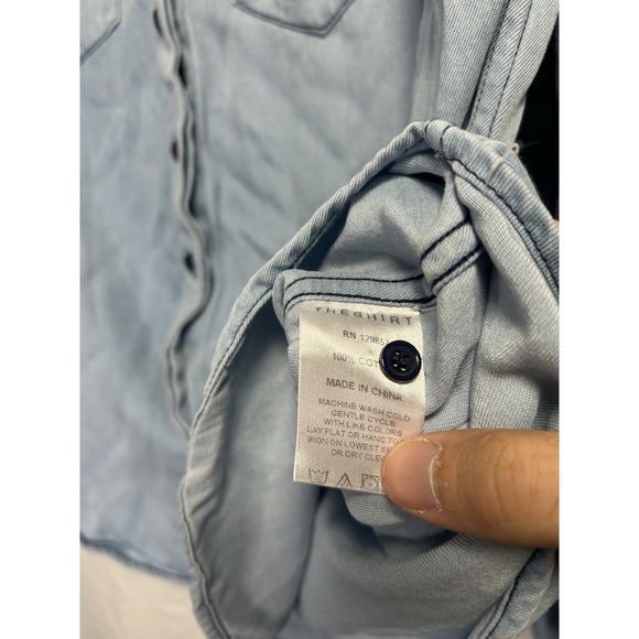 The Shirt Rochelle Behrens Women's Large Blue Denim Sawtooth Pockets Western - Picture 4 of 4
